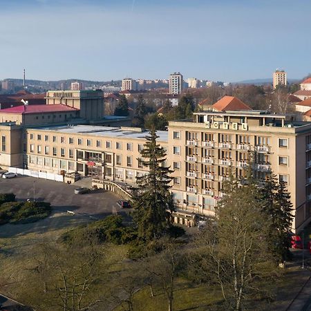 Hotel Belvedere Пршибрам Экстерьер фото