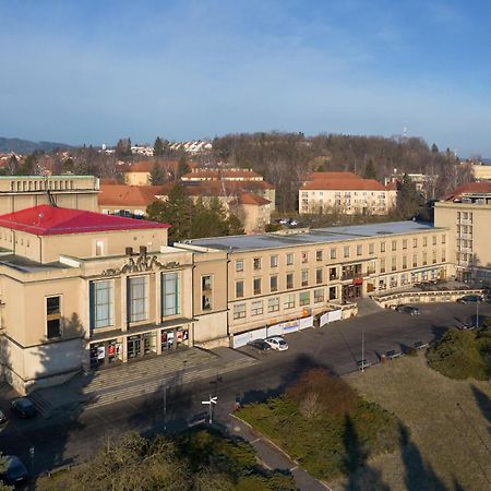 Hotel Belvedere Пршибрам Экстерьер фото